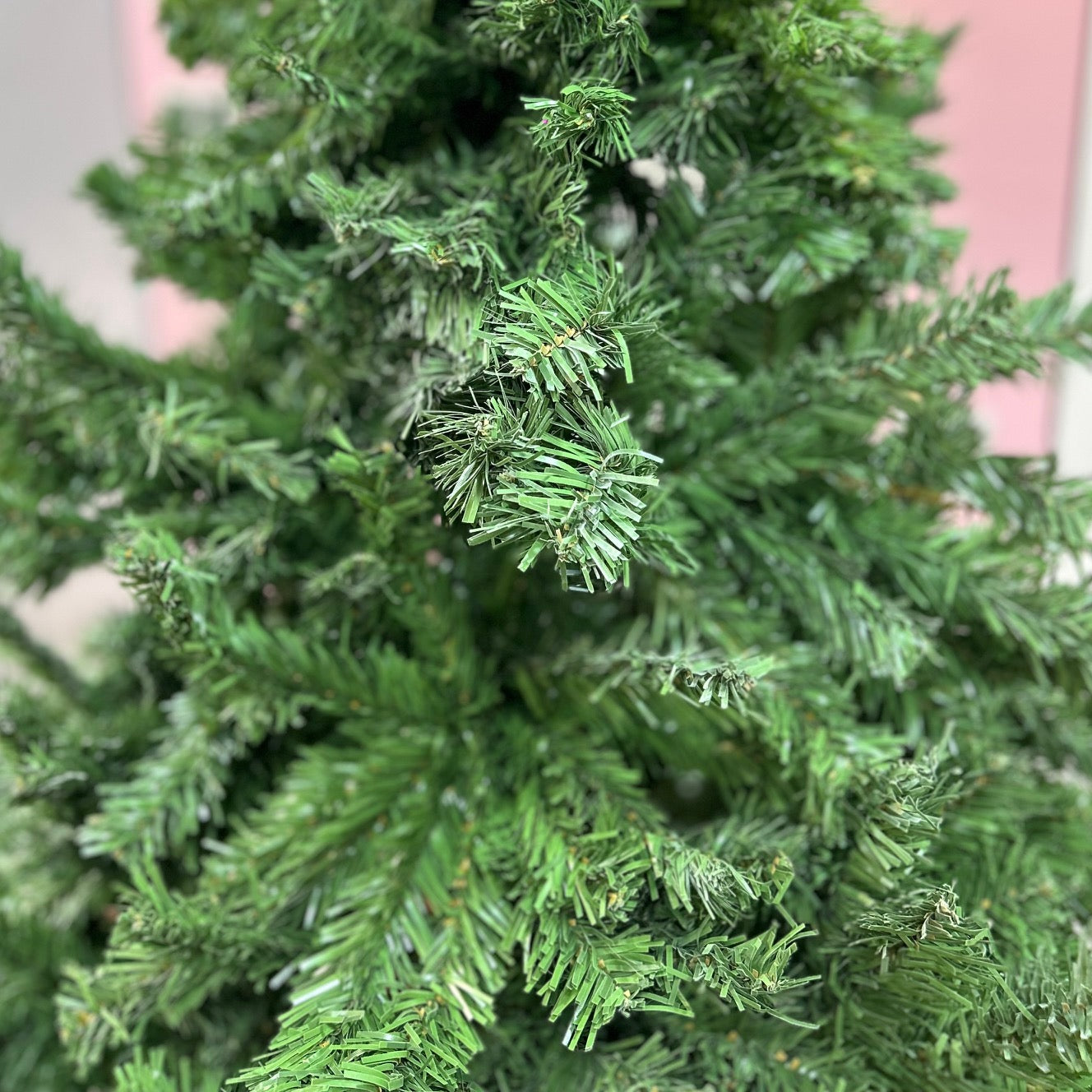 BW 8 ft Alpine Green Luxe Christmas Tree